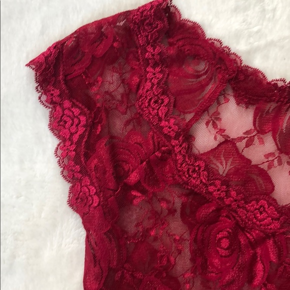 Charlotte Russe lace floral top - Picture 3 of 5